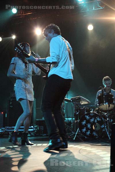 BLONDE REDHEAD - 2007-06-06 - PARIS - Elysee Montmartre - Kazu Makino - Simone Pace - Amedeo Pace